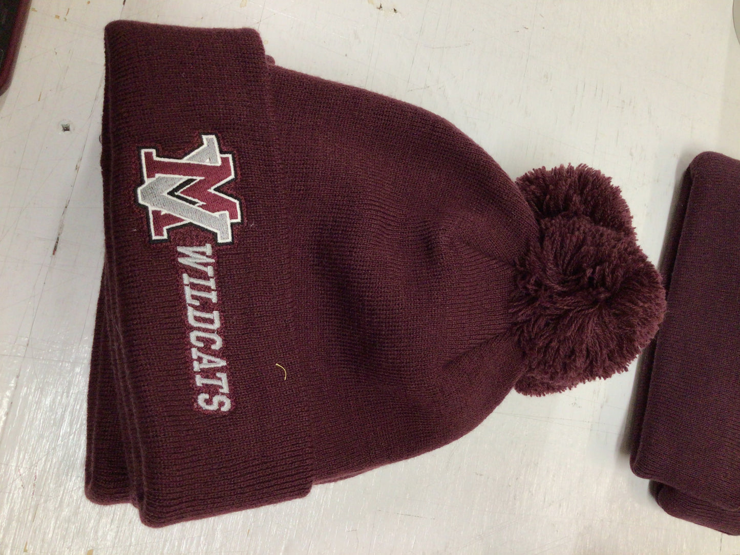 Mount Vernon - Pom Pom Beanie Maroon
