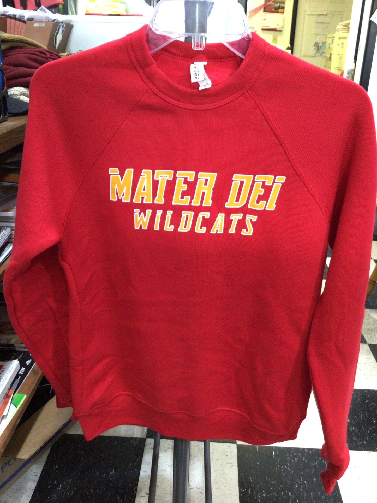 Mater Dei - Split Font Bella Crew