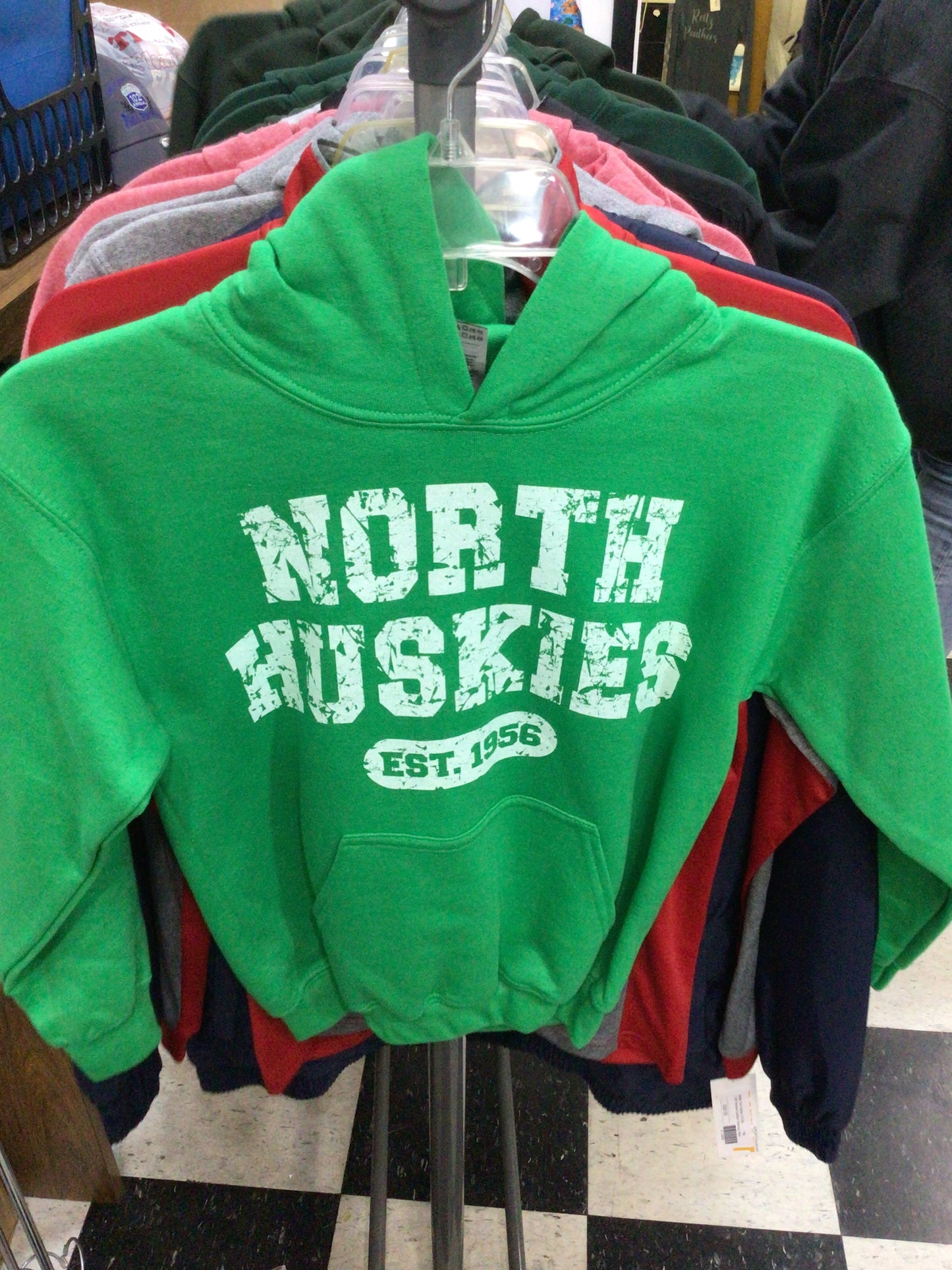 North - Youth Distressed EST. Gildan Hoodie