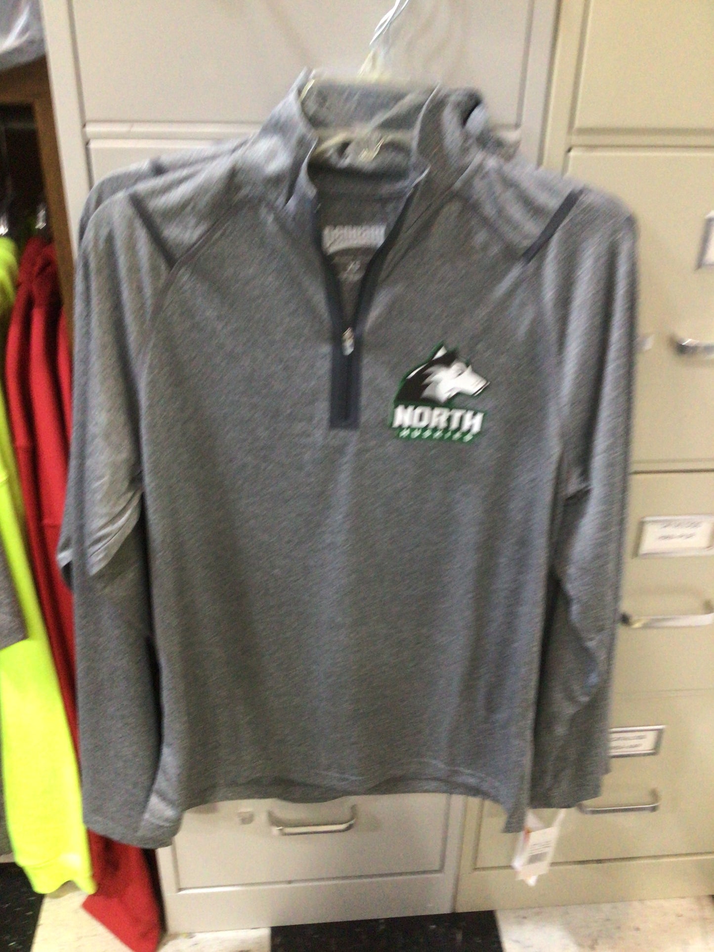 North - Huskie Head Spike 1/4 Zip