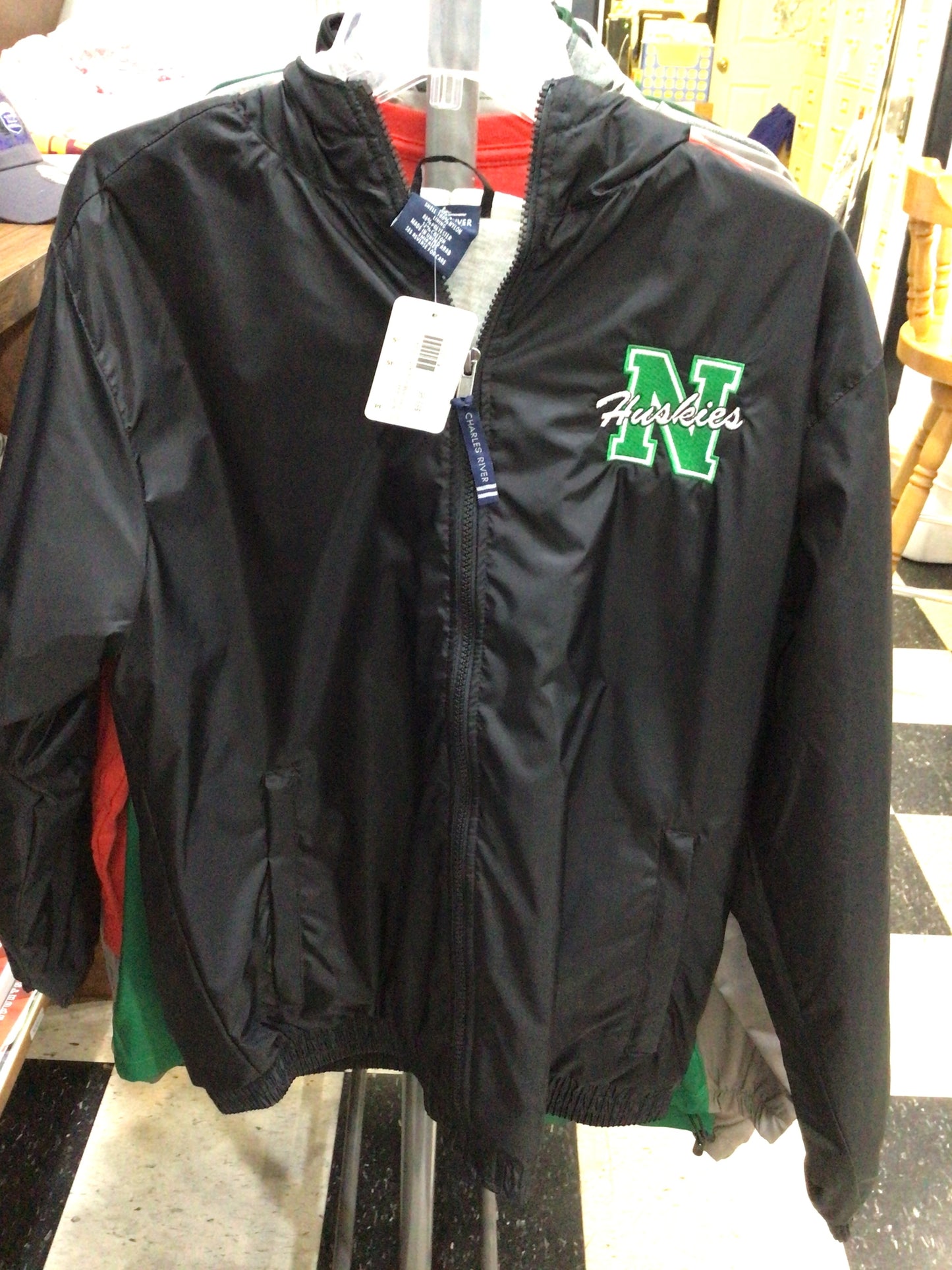 North - NHuskies CR Performance Jacket